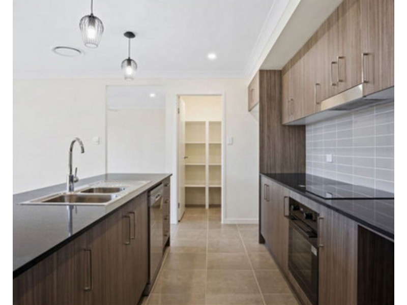 19 Abbeyfeale Circuit, Meringandan West QLD 4352