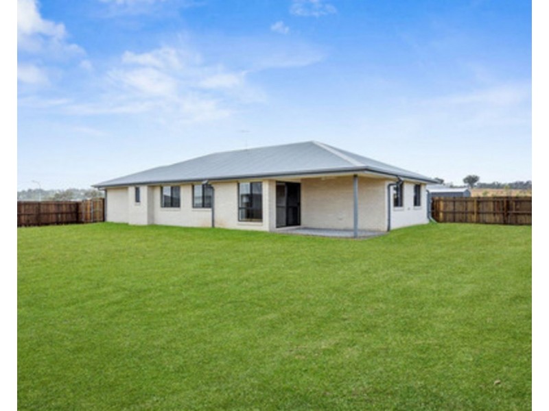 19 Abbeyfeale Circuit, Meringandan West QLD 4352