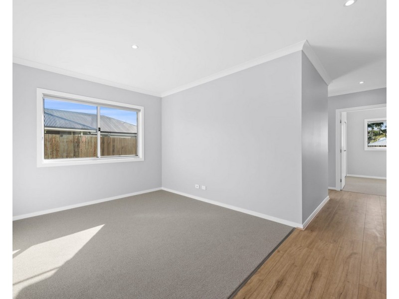 9 Honora Street, Meringandan West QLD 4352
