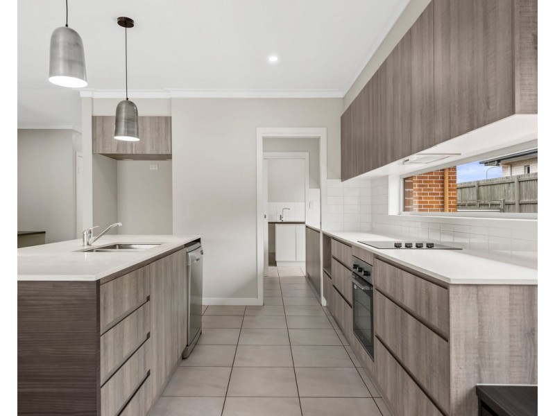 11 Sportsman Drive, Kleinton QLD 4352