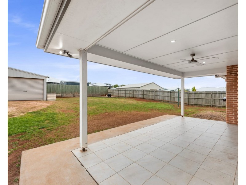 11 Sportsman Drive, Kleinton QLD 4352