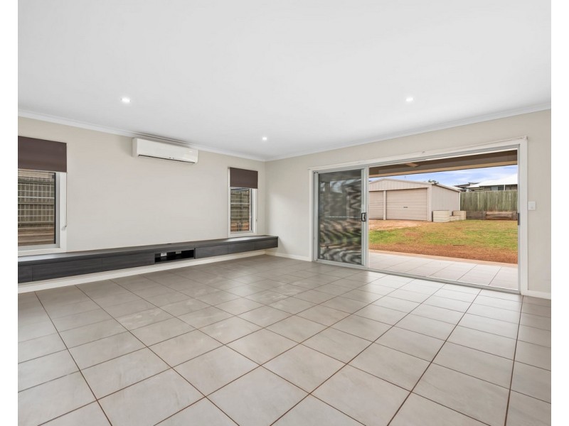 11 Sportsman Drive, Kleinton QLD 4352