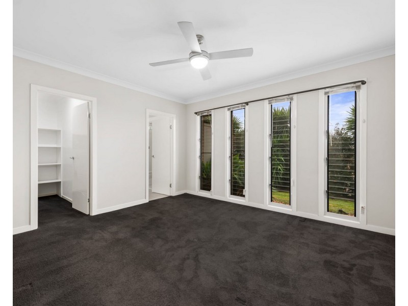 11 Sportsman Drive, Kleinton QLD 4352