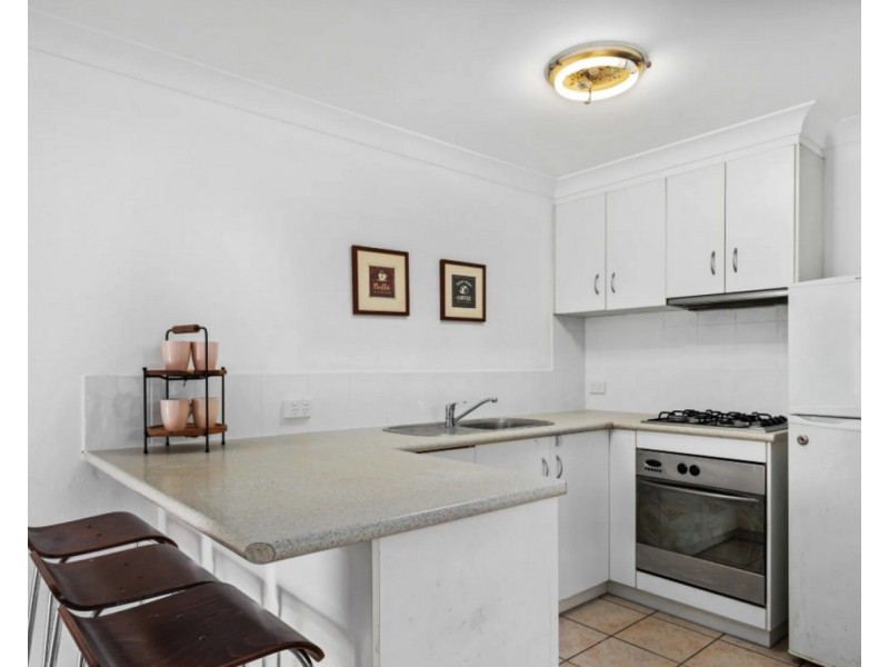 18/9 Uniplaza Court, Kearneys Spring QLD 4350