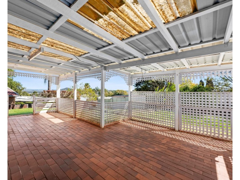 39 Banksia Street, Newtown QLD 4350