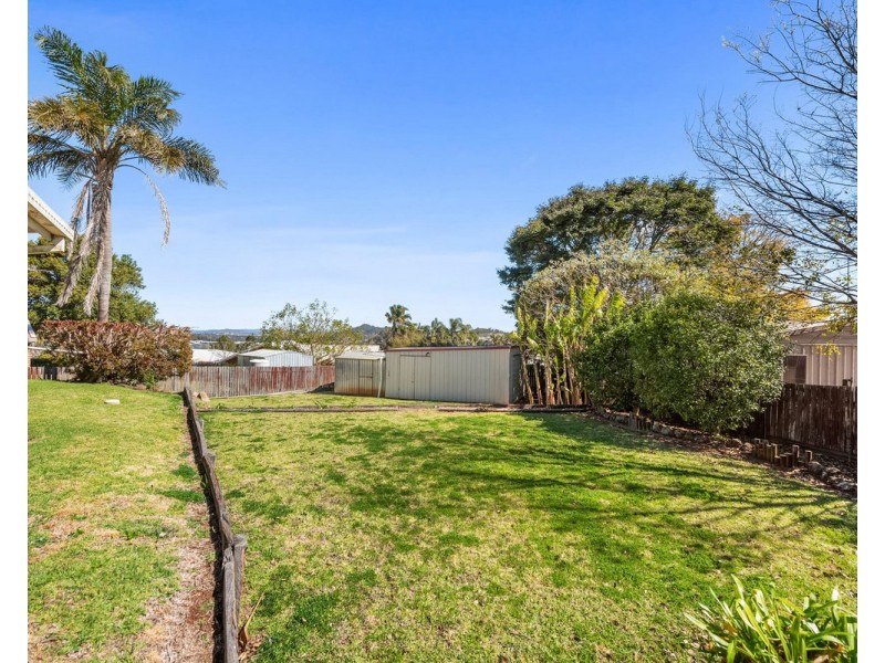 39 Banksia Street, Newtown QLD 4350