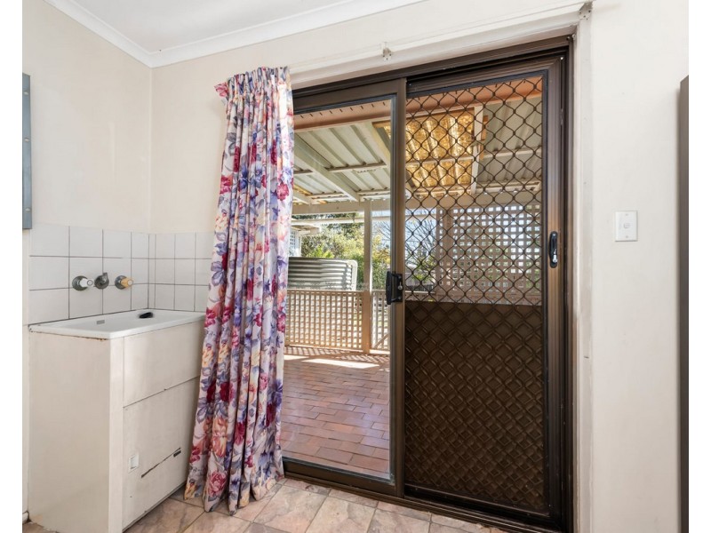 39 Banksia Street, Newtown QLD 4350