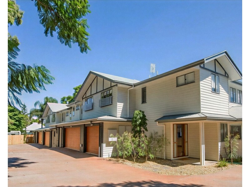 1/2 Walton Street, North Toowoomba QLD 4350