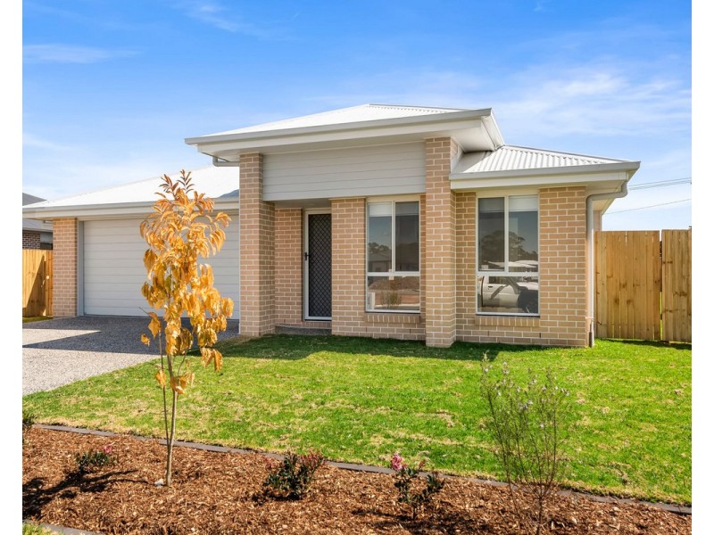 8 Maynes Street, Rosenthal Heights QLD 4370