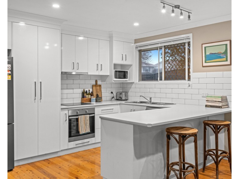73 Debra Street, Centenary Heights QLD 4350