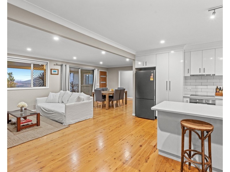 73 Debra Street, Centenary Heights QLD 4350