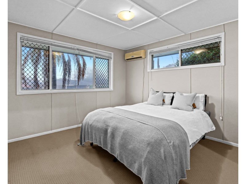 73 Debra Street, Centenary Heights QLD 4350