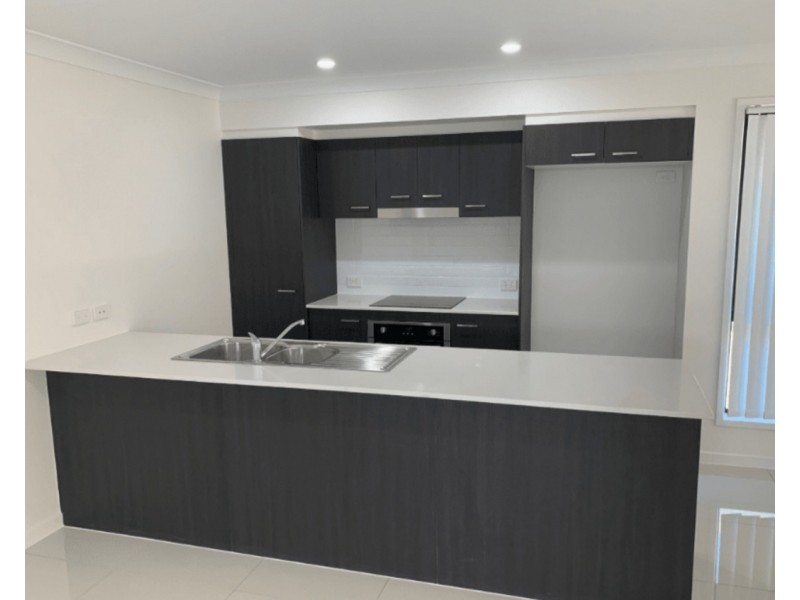 16 Stoneywood Crescent, Fernvale QLD 4306