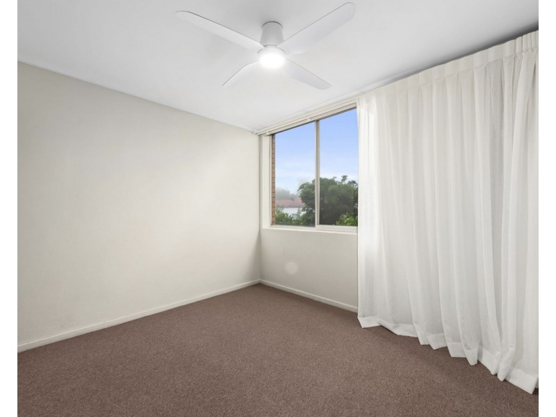 2/33 – 35 Godsall Street, East Toowoomba QLD 4350