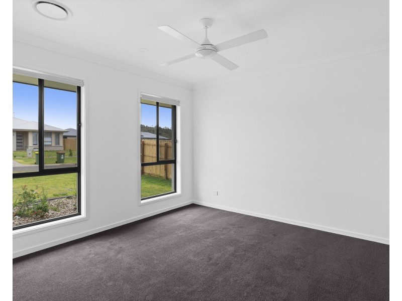 12 Clara May Street, Cotswold Hills QLD 4350