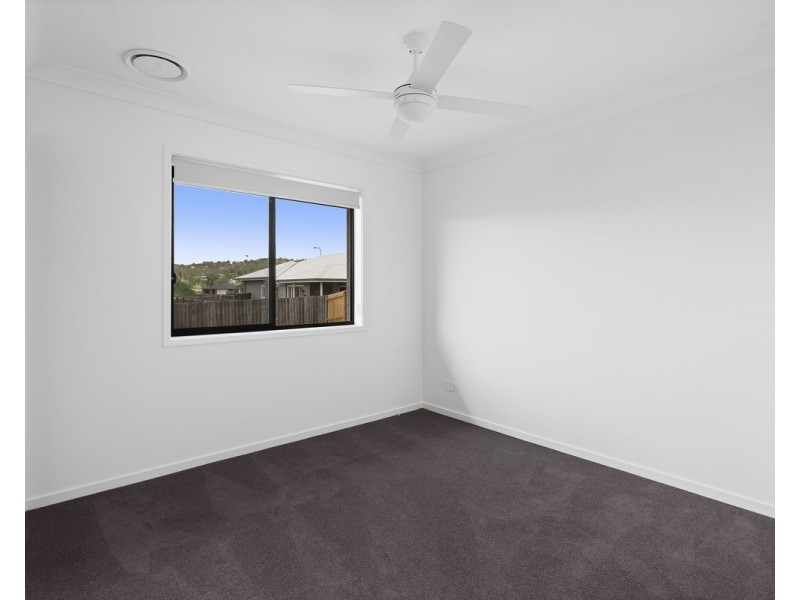 12 Clara May Street, Cotswold Hills QLD 4350