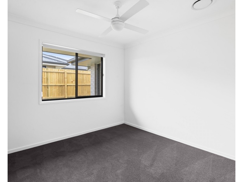 12 Clara May Street, Cotswold Hills QLD 4350