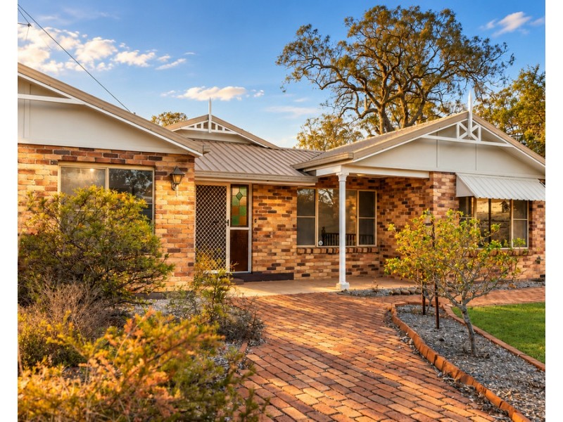 324 Hursley Road, Glenvale QLD 4350
