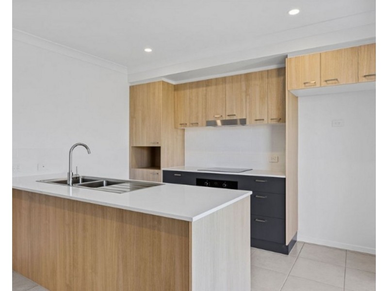 1/30 Reaside Road, Walloon QLD 4306