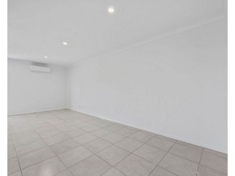 1/30 Reaside Road, Walloon QLD 4306