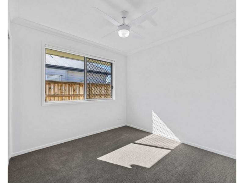 1/30 Reaside Road, Walloon QLD 4306