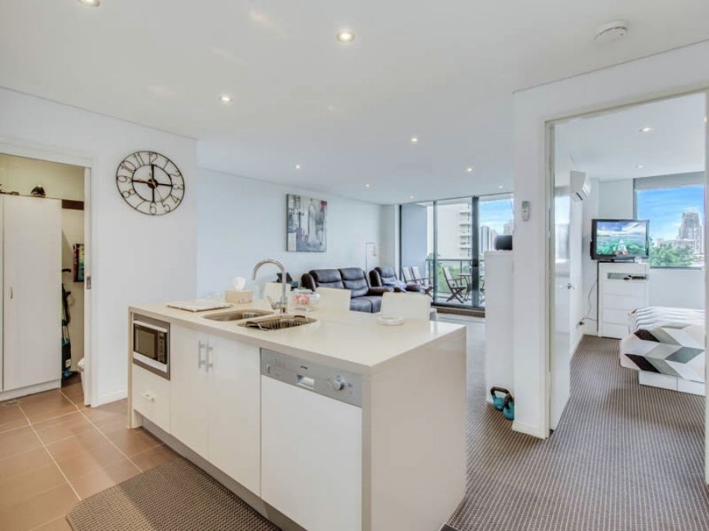 713/2 Aqua Street, Southport QLD 4215