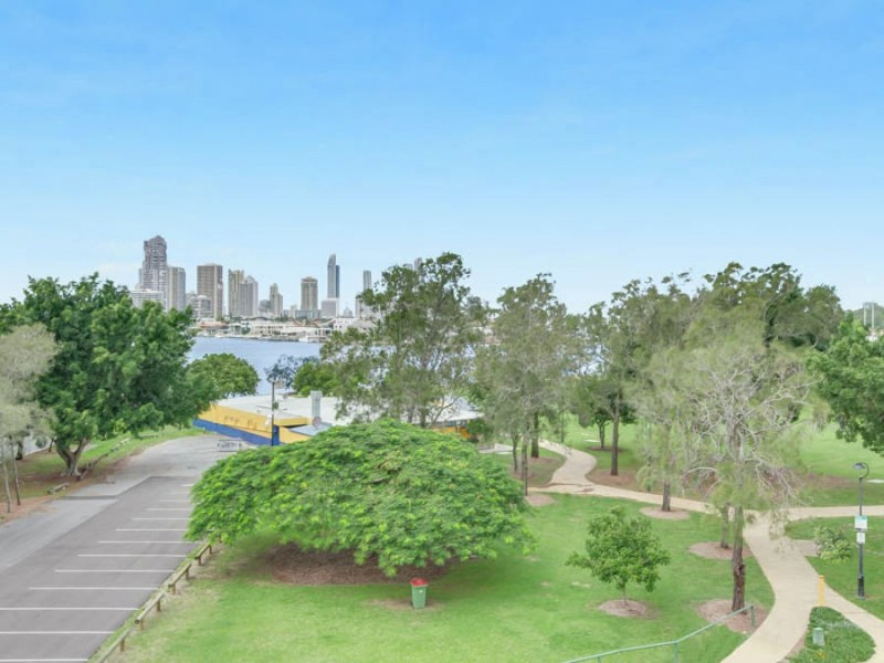 713/2 Aqua Street, Southport QLD 4215