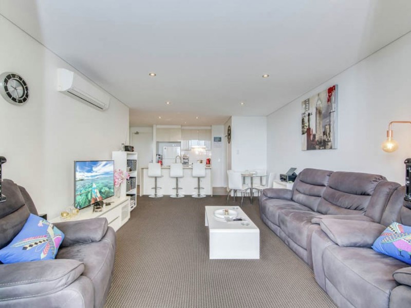 713/2 Aqua Street, Southport QLD 4215