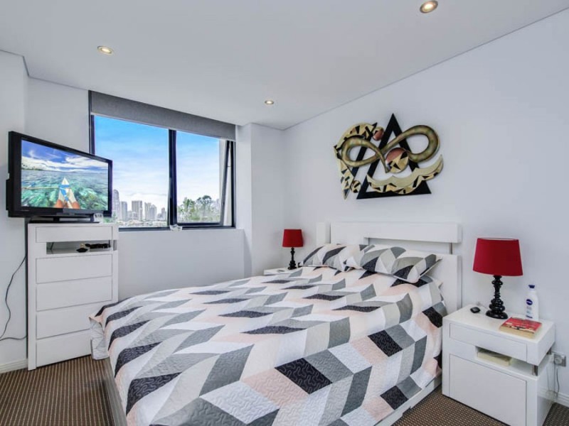 713/2 Aqua Street, Southport QLD 4215