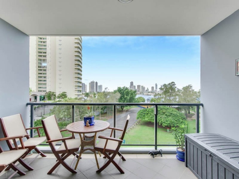 713/2 Aqua Street, Southport QLD 4215