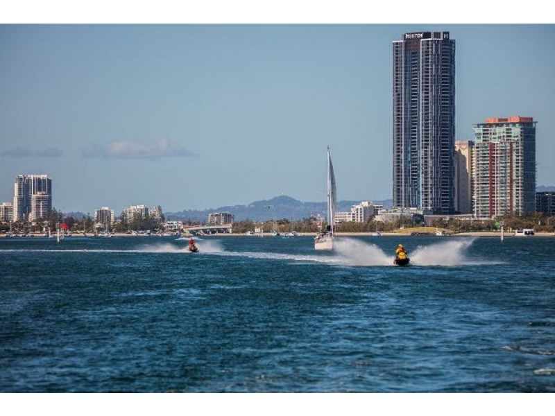 1 Como Crescent, Southport QLD 4215