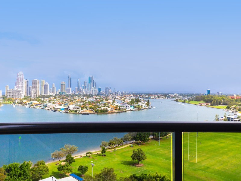1704/2 Aqua Street, Southport QLD 4215