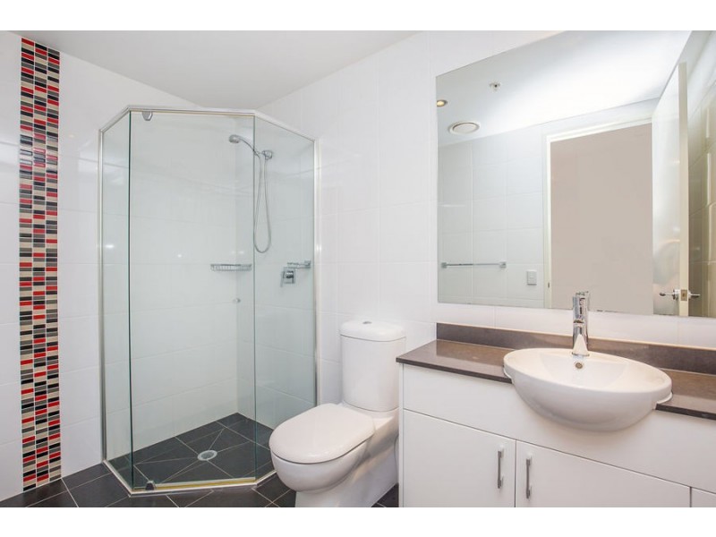 2 Aqua Street, Southport QLD 4215