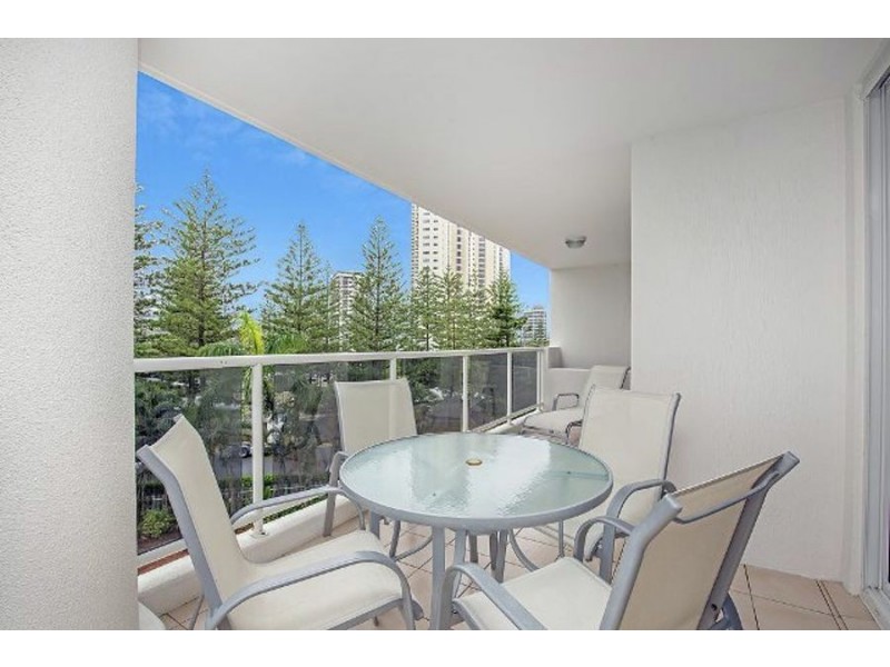 1 Hughes Avenue, Main Beach QLD 4217