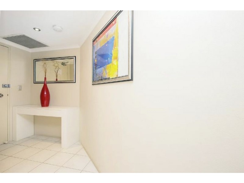 1 Hughes Avenue, Main Beach QLD 4217