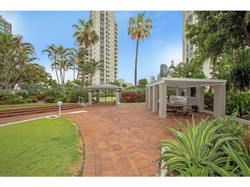 1 Hughes Avenue, Main Beach QLD 4217