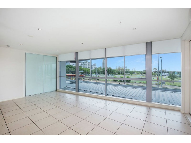 S/1 Como Crescent, Southport QLD 4215