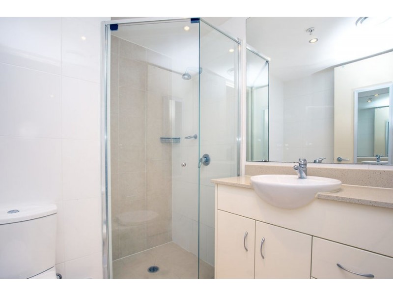 516B/1 Como Crescent, Southport QLD 4215