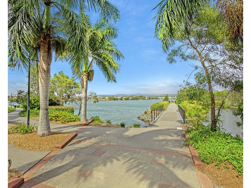 1-7 Moores Crescent, Varsity Lakes QLD 4227