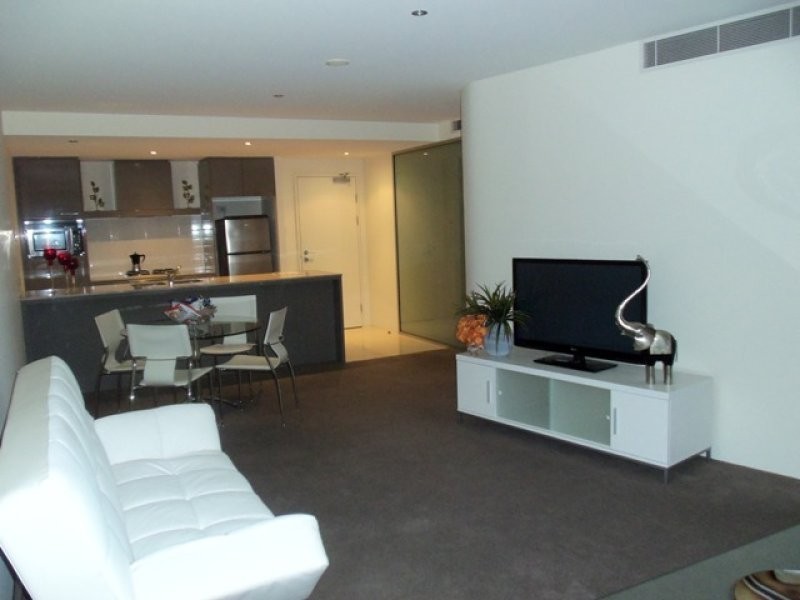 1004/4 Wahroonga Place, Surfers Paradise QLD 4217