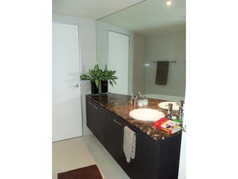 1004/4 Wahroonga Place, Surfers Paradise QLD 4217