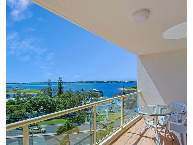 73/106 Marine Parade, Southport QLD 4215