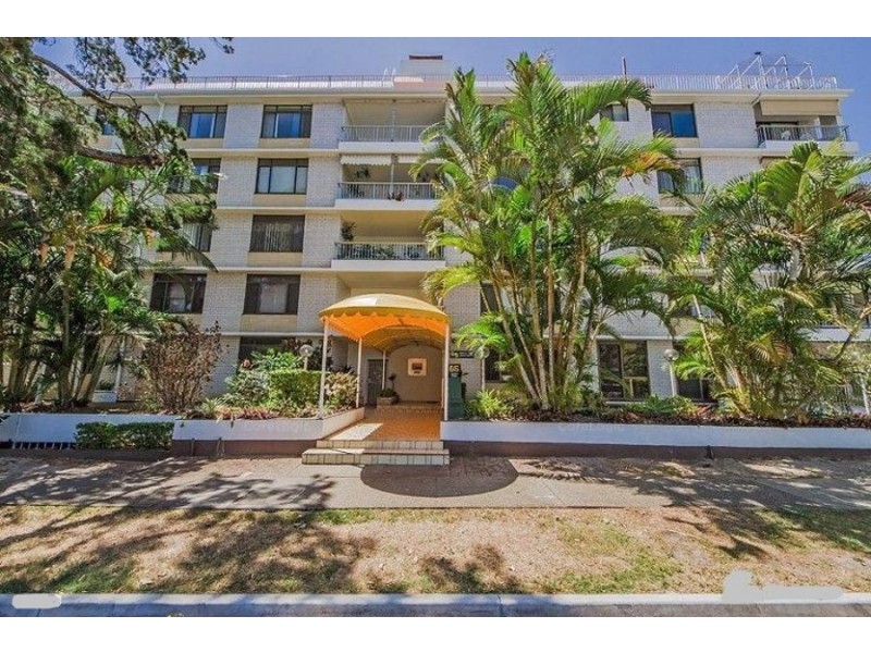 65 Bauer Street, Southport QLD 4215