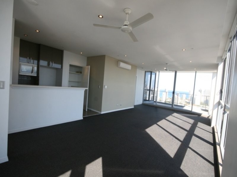 4 Como Crescent, Southport QLD 4215