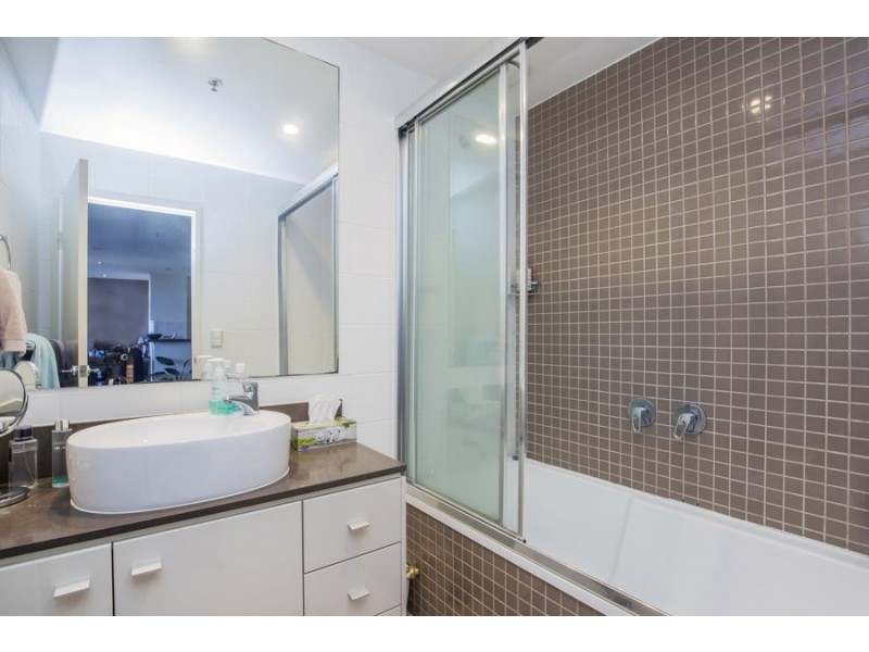 401/1 Aqua Street, Southport QLD 4215