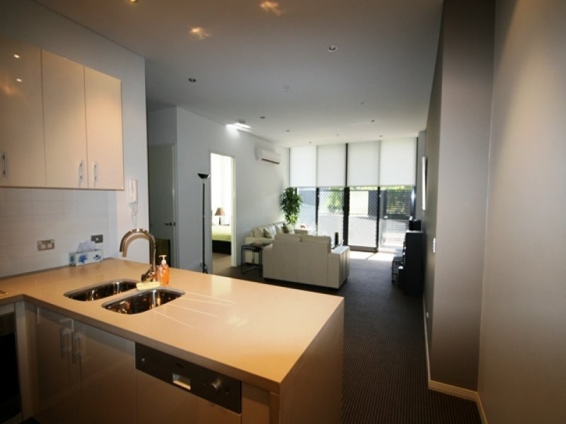 2 Aqua Street, Southport QLD 4215