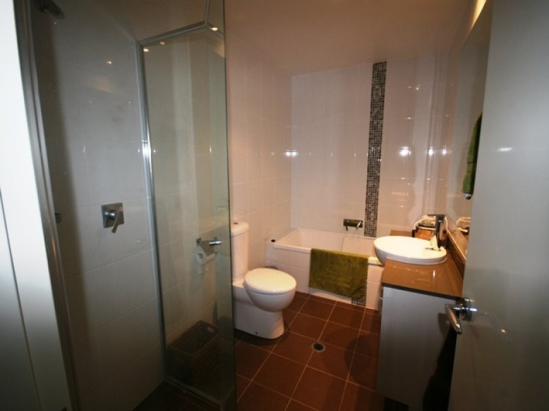 2 Aqua Street, Southport QLD 4215