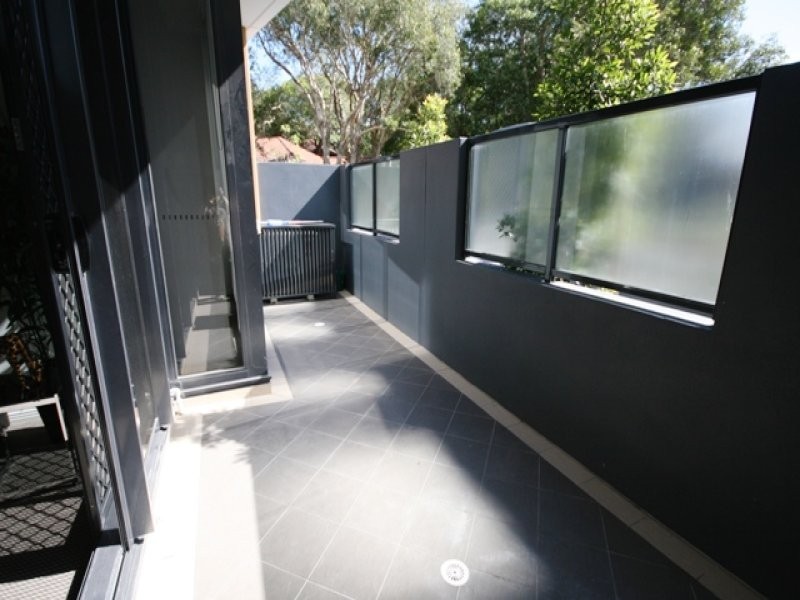 2 Aqua Street, Southport QLD 4215