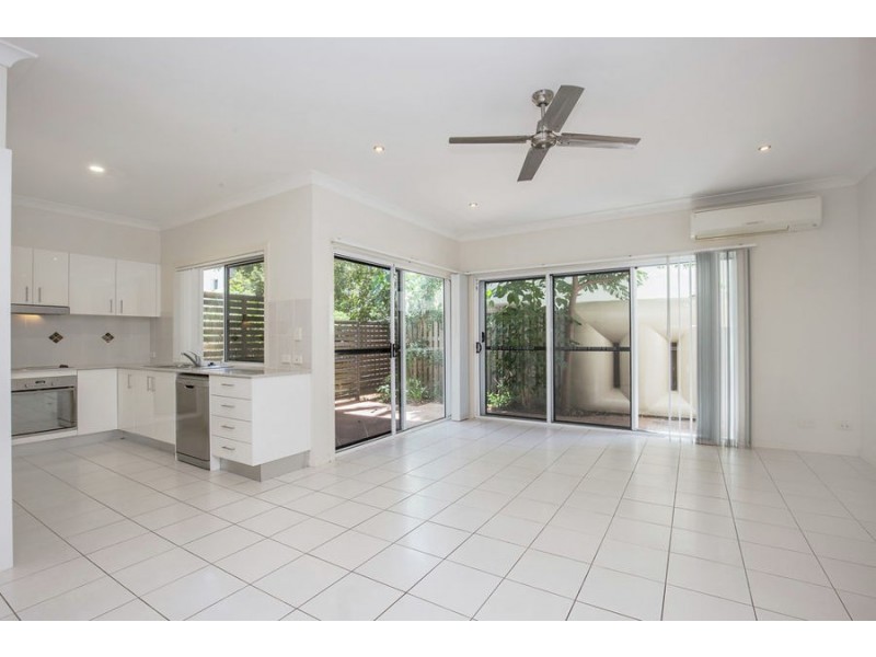 129 Pohlman Street, Southport QLD 4215