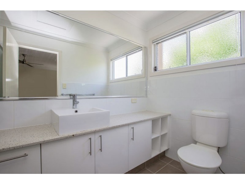 129 Pohlman Street, Southport QLD 4215